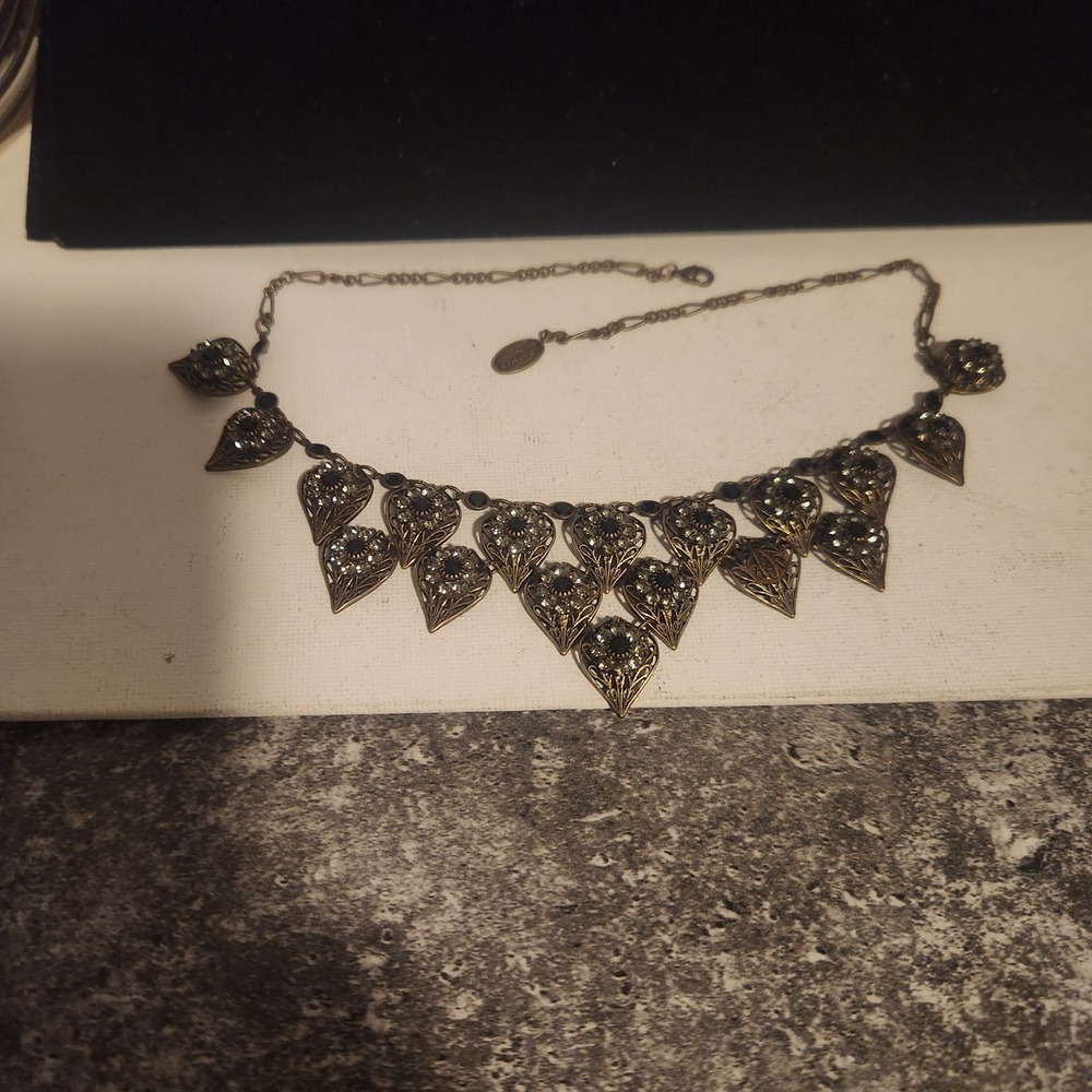 Vintage Style Antique Gold Tone Filigree Bib Necklace Black Rhinestone Statement - Picture 3 of 16